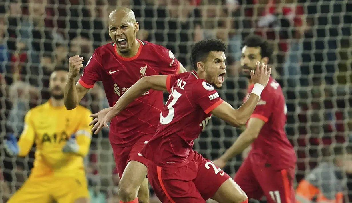 <p>Liverpool berhasil menyamakan skor 1-1 pada menit ke-74 lewat Luis Diaz. Tembakannya dari depan kotak penalti yang sempat membentur Rodrigo Bentancur berhasil mengecoh Hugo Lloris yang cuma bisa terpaku. (AP/Jon Super)</p>