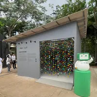 Instalasi 'A Flower for the Future' di Art Jakarta Gardens 2025 hadir sebagai etalase harapan dan mimpi, dibangun dari plastik daur ulang, mengajak kolaborasi untuk masa depan lebih baik. (dok. istimewa)