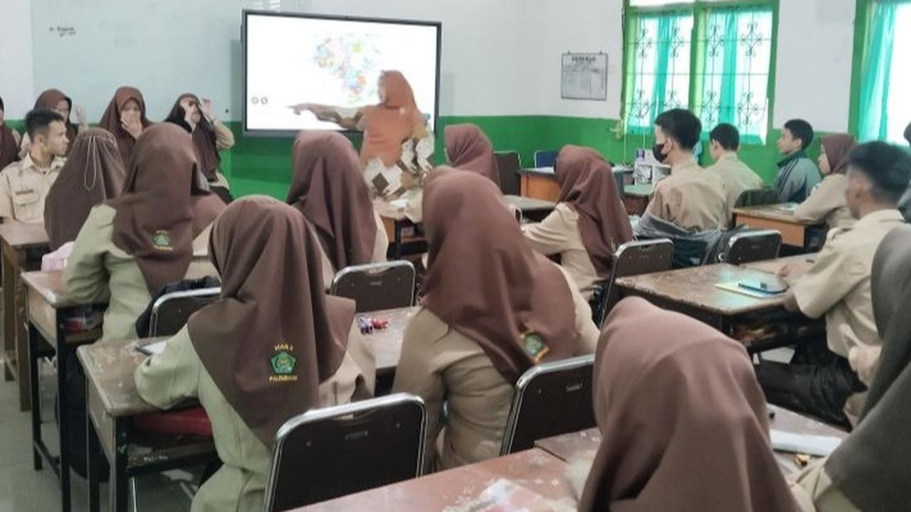 Dasco Minta Komisi X DPR Segera Panggil Kemendikdasmen Bahas Polemik Pendaftaran SNBP