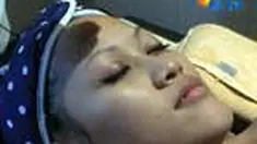 Dengan perawatan facial madu, wajah jadi segar dan terhindar dari penuaan dini. Salah satu hotel di Surabaya, Jatim, menyediakan fasilitas ini dengan harga terjangkau. 
