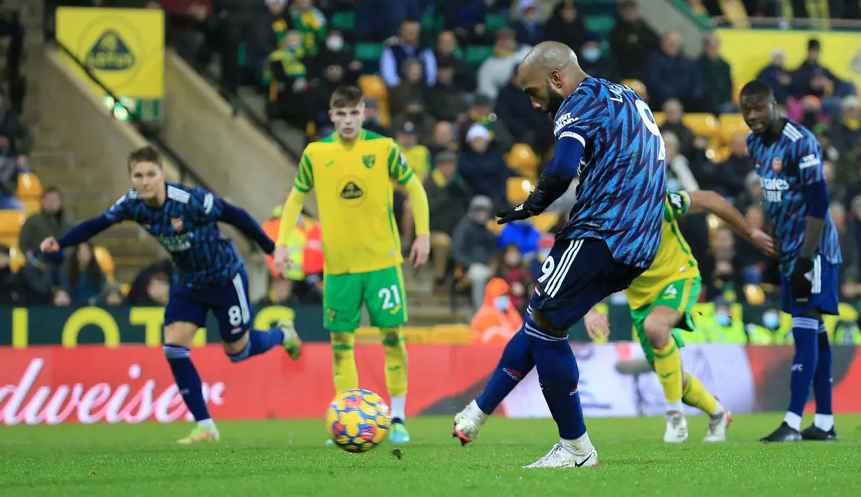 Selain Saka, gol juga dicetak memalui tendangan mendatar Kieran Tierney, eksekusi penalti Alexandre Lacazette, dan sepakan Emile Smith Rowe pada menit injury time. (AFP/Lindsey Parnaby)