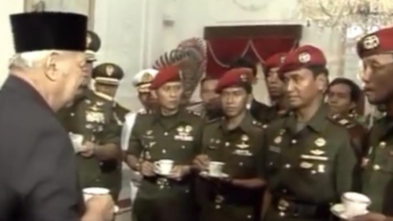 Momen Letnan Kopassus Anak Buah Prabowo Ditanyai Presiden Soeharto Usai Mendaki Everest, Kini Sosoknya Jadi Jenderal di TNI