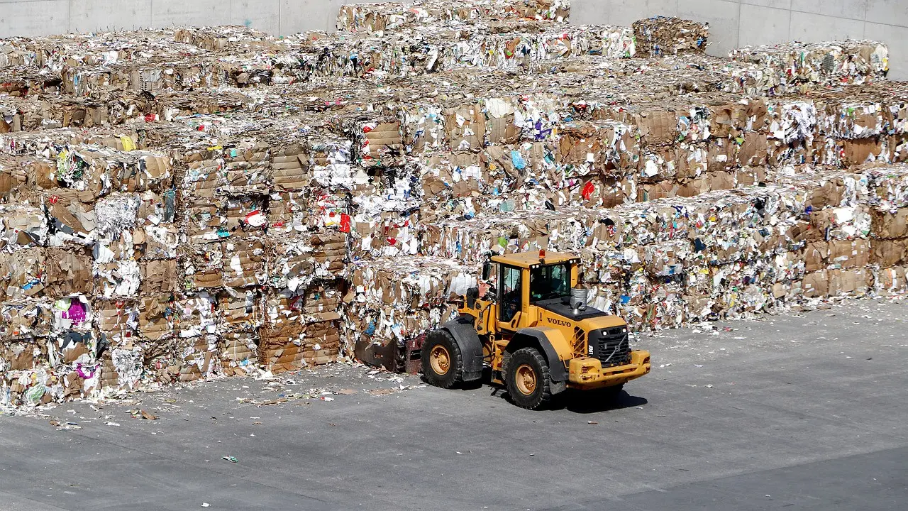 Ilustrasi Limbah Industri, Limbah Plastik.