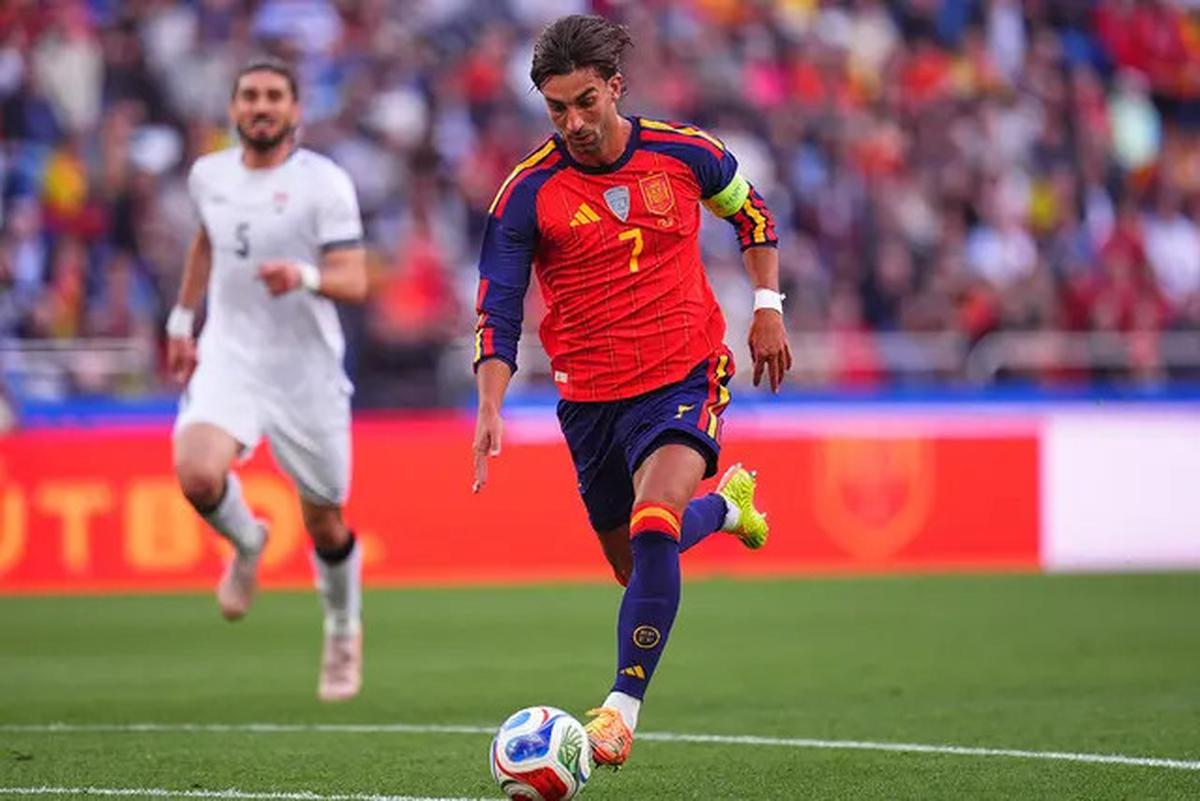 Ferran Torres soal Rumor Diminati PSG: Saya Tak Tahu dan Tidak Tertarik