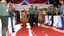 Panglima TNI, Jenderal Gatot Nurmantyo (tengah) saat menghadiri perayaan Natal Bersama TNI di GOR Ahmad Yani, Mabes TNI, Jakarta, Rabu (11/1). 3.000 prajurit dan PNS hadir dalam perayaan Natal Bersama TNI tahun 2016. (Liputan6.com/Helmi Fithriansyah)