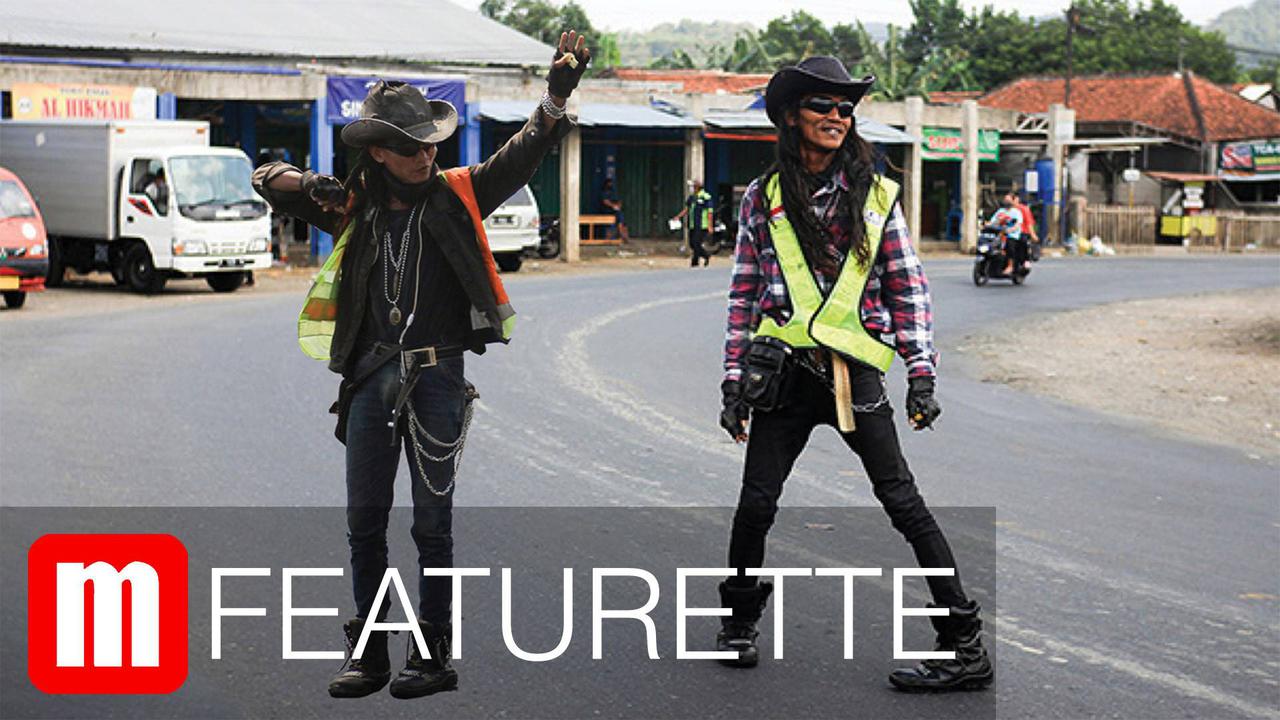 VIDEO: Peluit Si Kembar Eksentrik