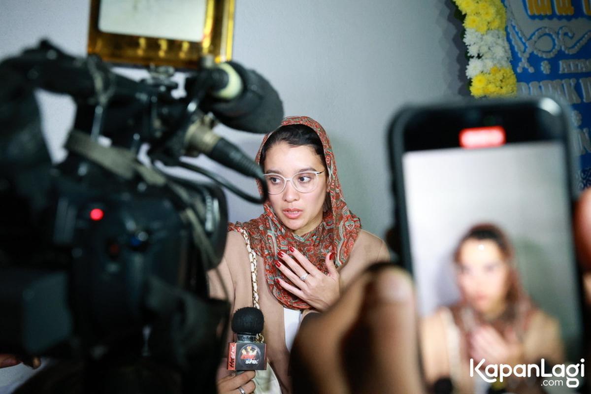 Ada Anies Baswedan - Ahok, Potret Suasana Rumah Duka Suami Najwa Shihab yang Sudah Ramai Didatangi Pelayat