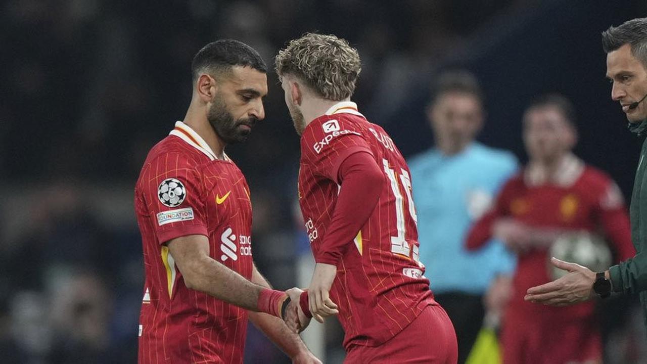 Arne Slot Bicara soal Reaksi Mohamed Salah usai Ditarik Keluar di Laga Lawan PSG: Dia Tidak Senang