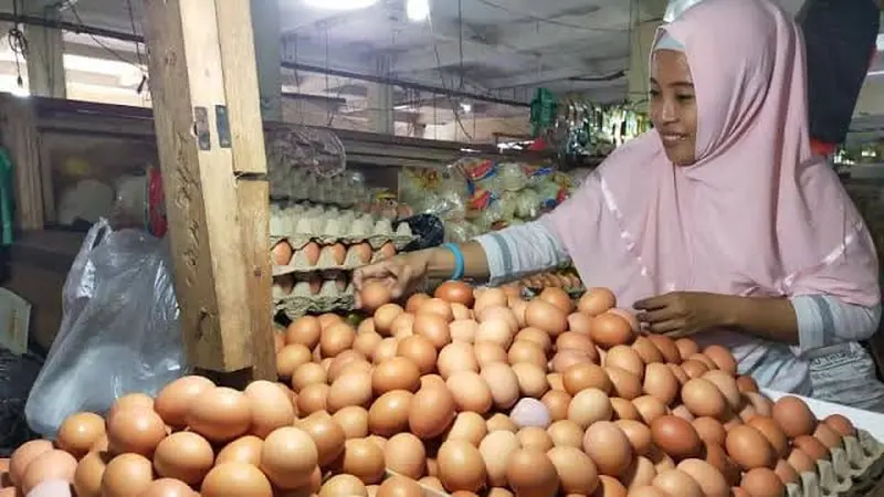 Ilustrasi penjual telur di pasar Baru Kota Probolinggo (Istimewa)
