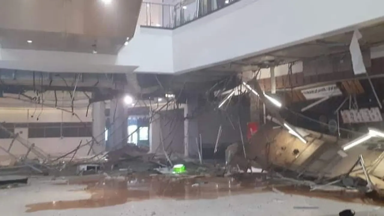 Penampakan gedung Margo City Depok usai ledakan