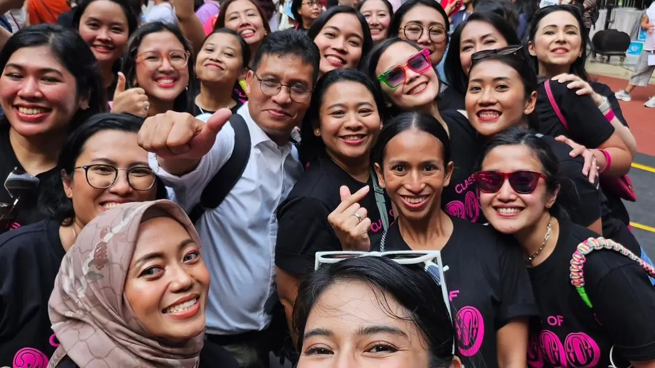 Dian Sastro saat Reuni dok. Instagram @therealdisastr/https://www.instagram.com/p/CxAsH1Wv3NP/?img_index=1/Winda Syifa Sahira)