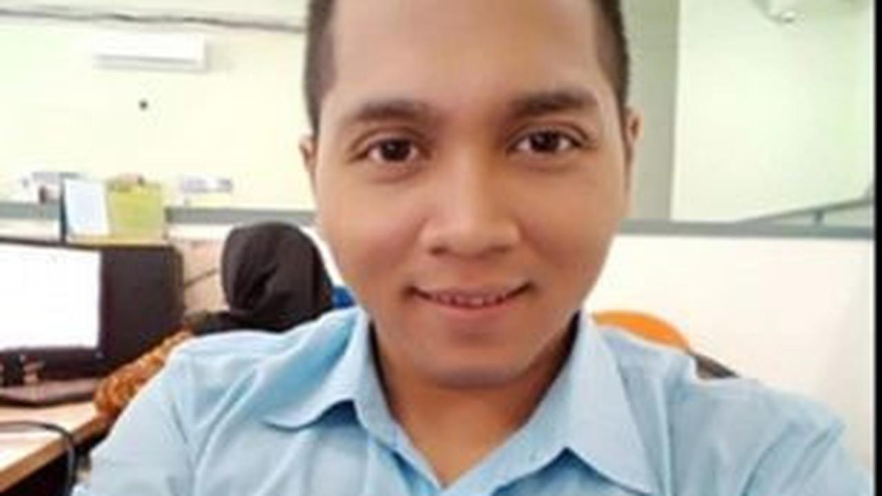 "Selama 13 tahun jadi PNS di Direktorat Jenderal Pajak dengan gaji terakhir Rp15 juta perbulan (gaji pokok 3 juta, tukin/tunjangan kinerja 12 juta perbulan," tulis keterangan