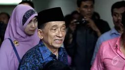 Fuad Amin Imron saat tiba di Pengadilan Tipikor untuk menjalani sidang lanjutan kasus dugaan suap pasokan gas alam untuk pembangkit listrik di Gresik, Jakarta, Kamis (22/5/2015). (Liputan6.com/Yoppy Renato)