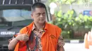 Direktur Utama PT Sarana Bangun Nusantara (SBN) Hasmun Hamzah menuju gedung KPK untuk menjalani pemeriksaan, Jakarta, Jumat (27/4). (Liputan6.com/Herman Zakharia)