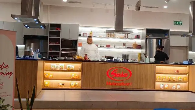 Tak Sekadar Meracik Bumbu, Sasa Juga Punya Agenda Tanggung Jawab Sosial pada Masyarakat