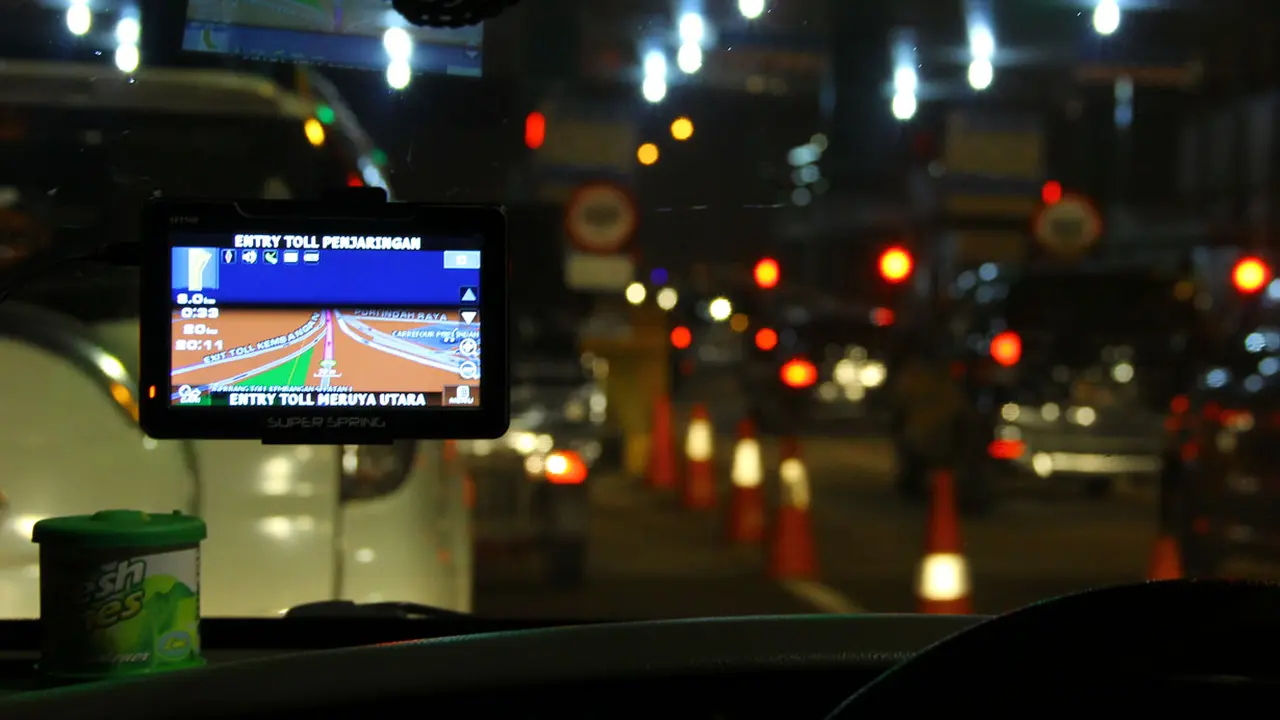 Aksesori GPS Ini Bisa Jadi Asisten Hemat BBM Kendaraan