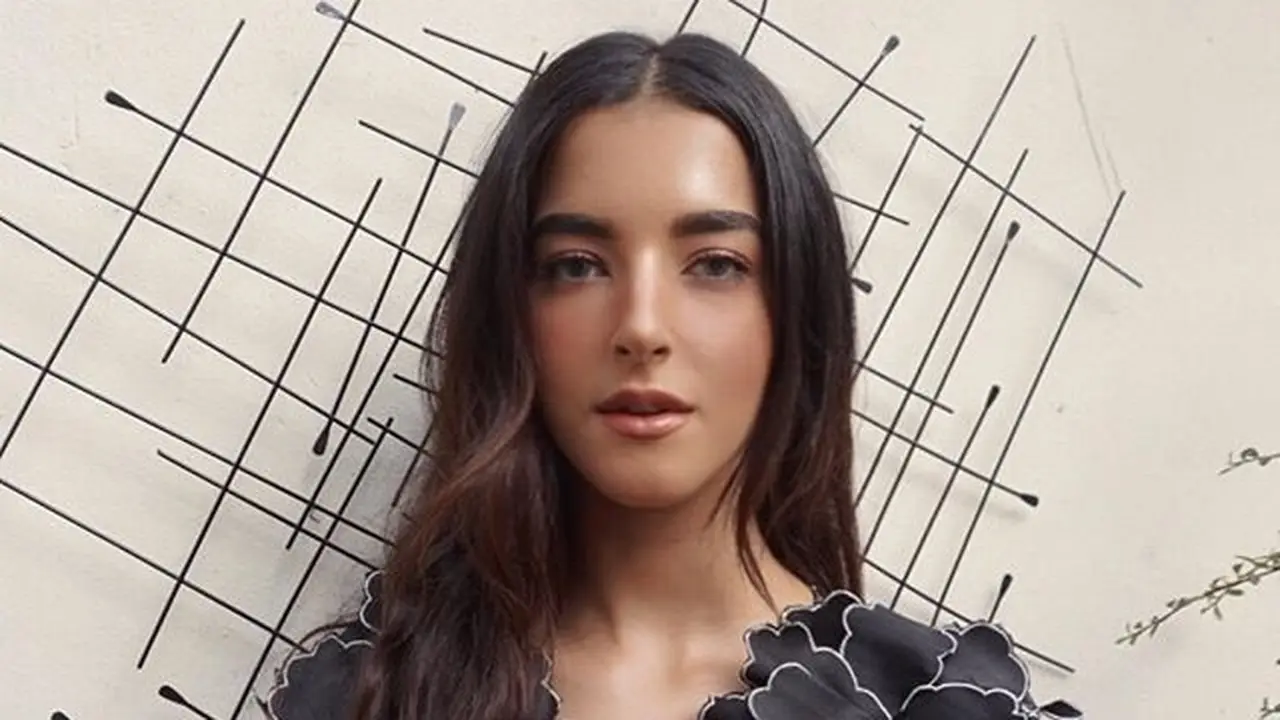 Trik Tampil Cantik Saat Liburan di Paris Ala Tasya Farasya HL