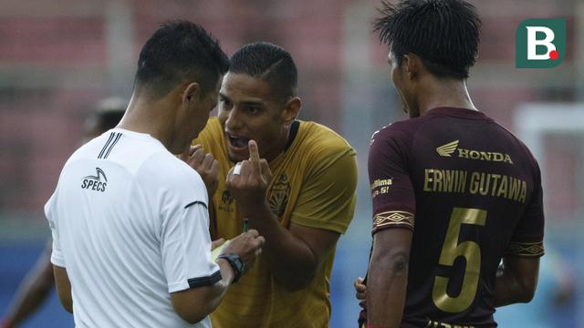 FOTO: Gol Arthur Bonai Bawa Bhayangkara Solo FC Unggul 1-0 atas PSM Makassar di Babak Pertama - Renan Da Silva