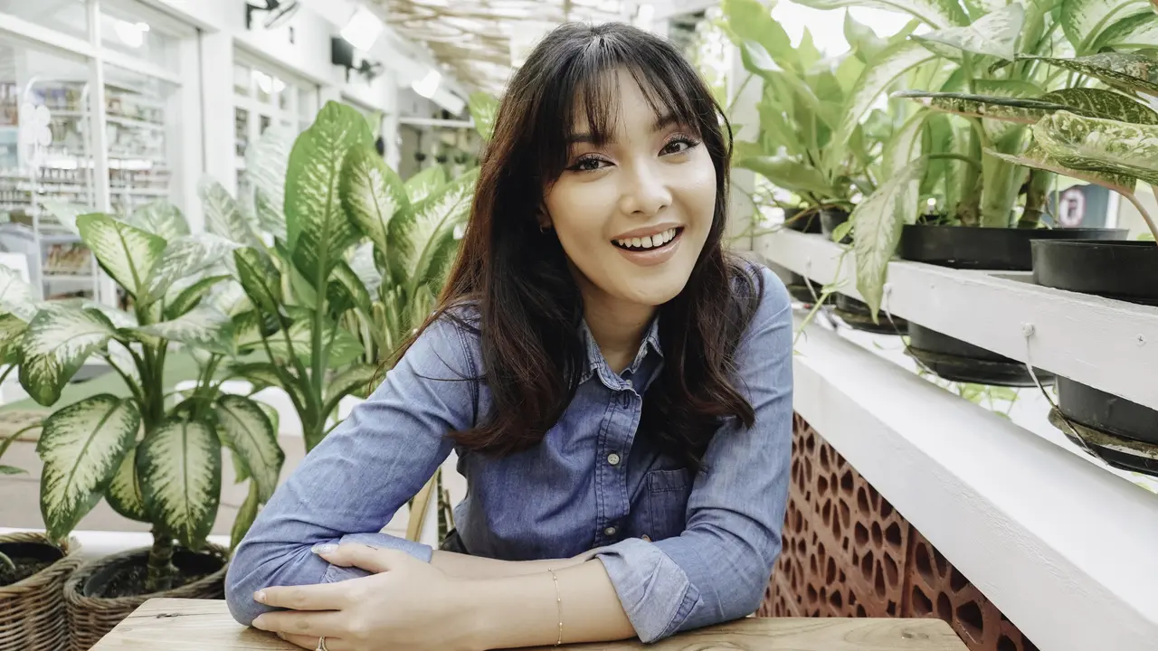 wanita september pesona nyaman