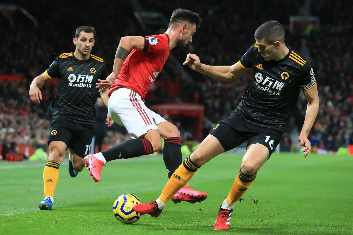 Gelandang Manchester United, Bruno Fernandes (MU) (LINDSEY PARNABY / AFP)