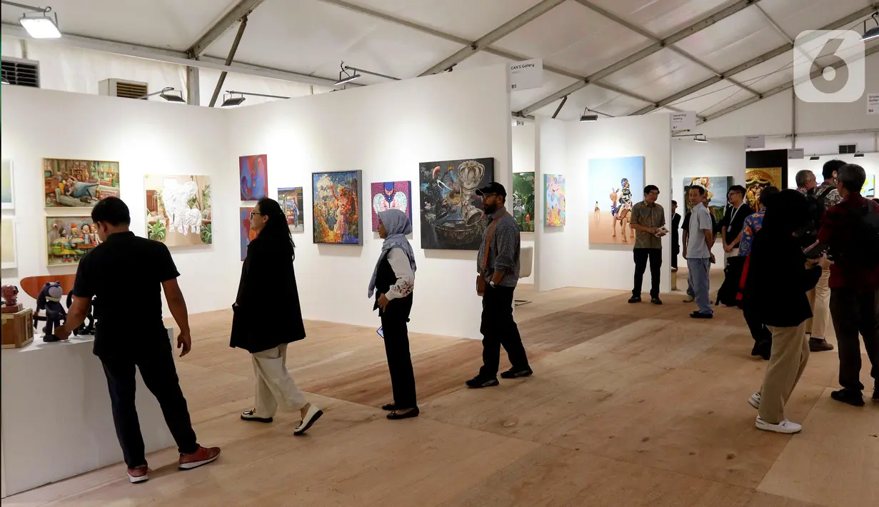 Art Jakarta Gardens 2025 akan berlangsung hingga 27 April. (Liputan6.com/Herman Zakharia)
