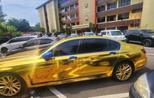 Penampakan BMW Berlapis Emas Senilai Rp2 M di Kantor Polisi, Ternyata Punya Om-Om Cekoki Narkoba ke ABG di Hotel Senopati