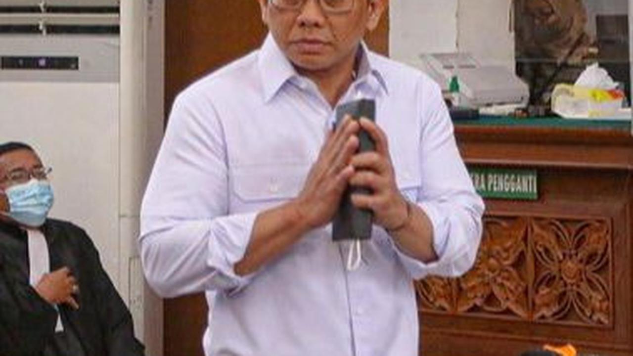 Ketum PDI Perjuangan ini mengaku heran mengapa hukuman Sambo disunat oleh MA. Padahal, pada pengadilan tingkat pertama dan banding Sambo sudah menjatuhi hukuman mati.