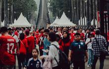 Inspirasi Outfit Nonton Bola di Stadion, Stylish Tapi Tetap Nyaman