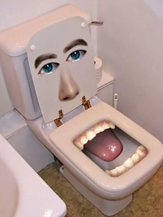 Bentuk toilet ini cukup ekstrim, bayangkan saja, kamu mau buang air besar dan kecil namun ada mulut orang mengangga di sana. (twitter.com)
