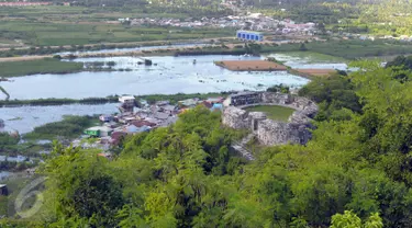 Keindahan Benteng Otanaha di Kelurahan Dembe I, Kecamatan Kota Barat, Gorontalo, 5 Juli 2016. Pemandangan yang diciptakan selain dari benteng yang dibangun pada abad ke-15 tersebut adalah dari sekitar bukit yang menawan. (Liputan6.com/Herman Zakharia)