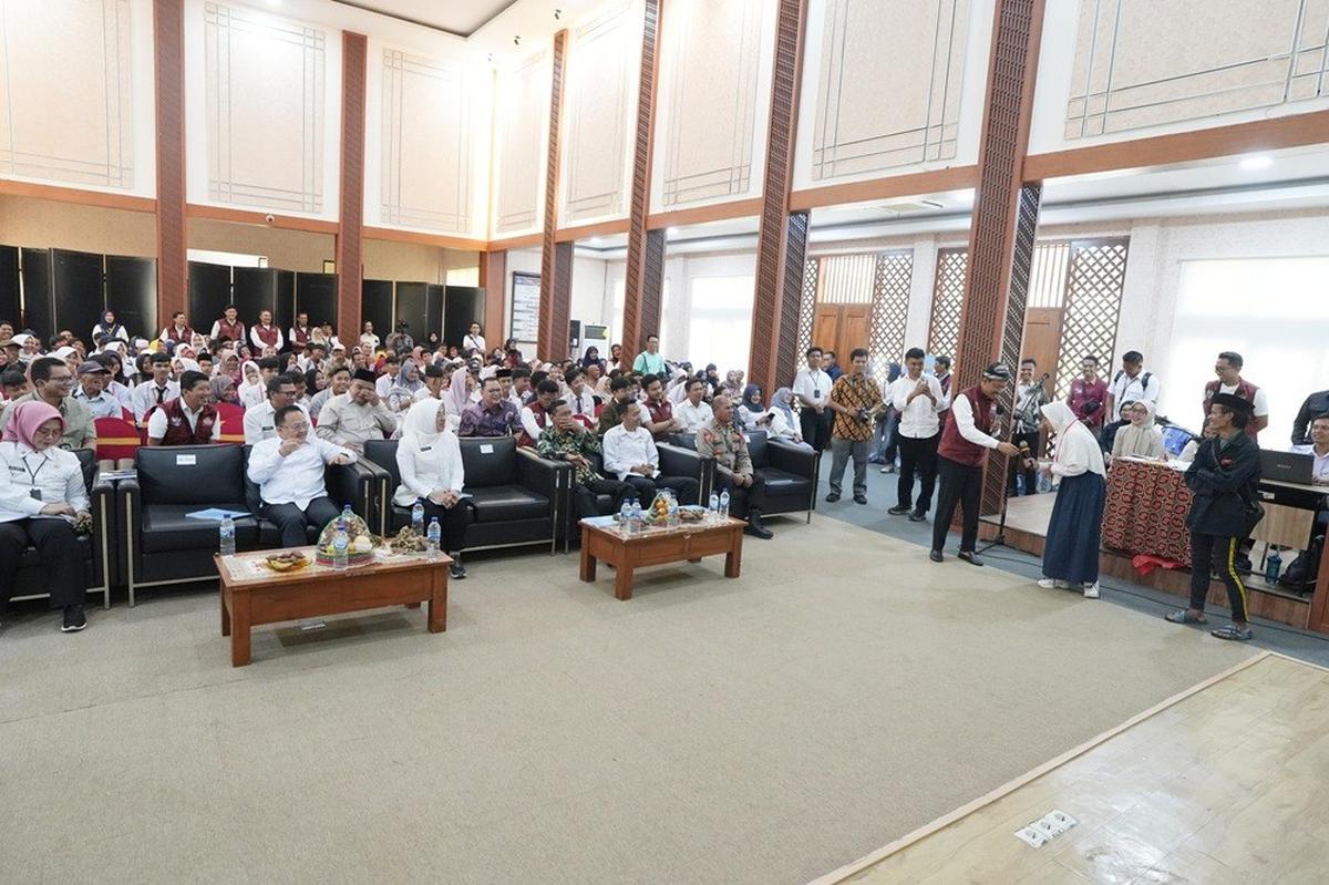 Menteri Sosial Saifullah Yusuf (Gus Ipul) saat membuka MPLS di SRMA 34 Kabupaten Lebak