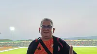 Mantan Ketua The Jakmania, Ferry Indrasjarief. (Bola.com/Ana Dewi)