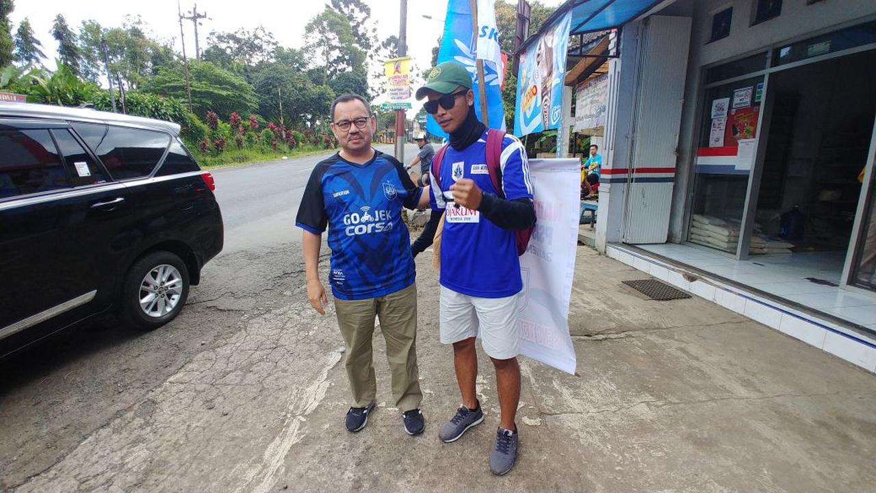 Sudriman Said bertemu suporter PSIS di tengah perjalanannya (Tim Media Sudirman Said)