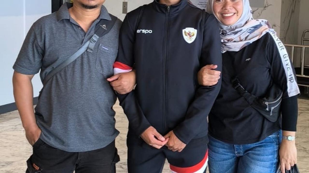 Fabio Azka bersama ayah dan ibunya