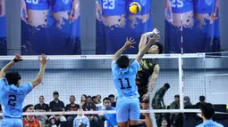 Mereka sempat unggul pada set pertama dengan skor 25-19. Namun, mereka kehilangan angka setelah dua set selanjutnya, (18-25) dan (21-25). (Dok. PBVSI)