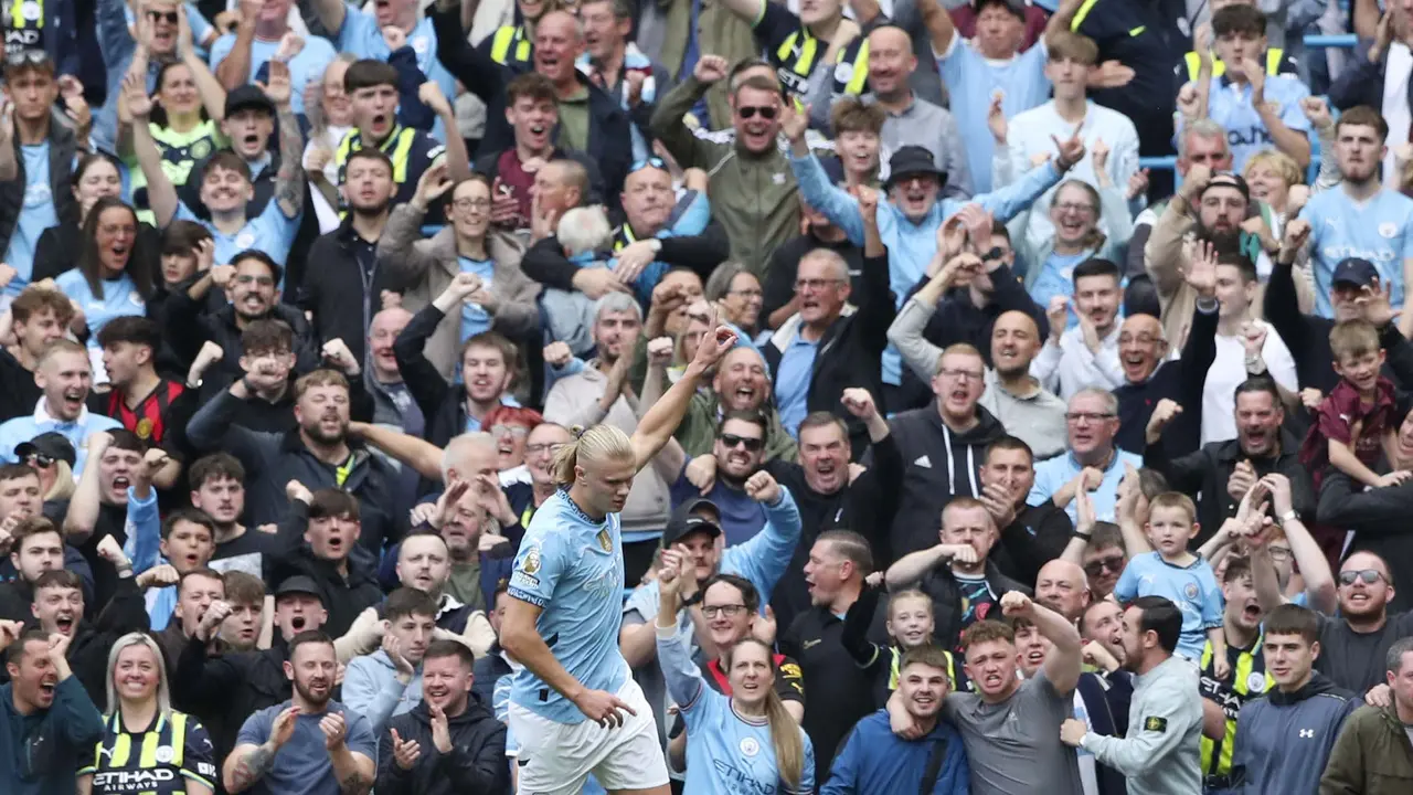 Foto: Dikejutkan Gol Kilat Brentford, Erling Haaland Ngamuk Borong 2 Gol dan Cetak Rekor