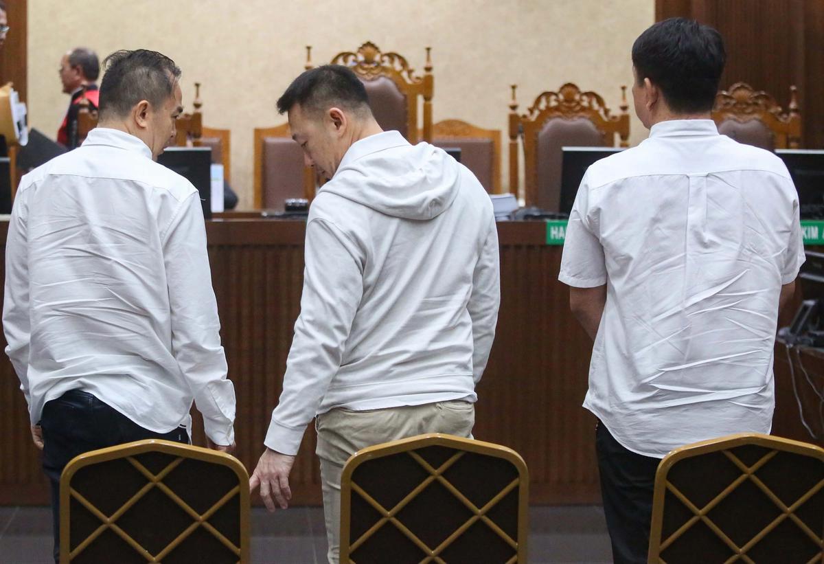 FOTO:  Pemilik Blueray Cargo  Dituntut Tiga Tahun Penjara dalam Kasus Suap Bea Cukai