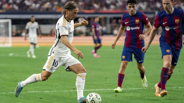 Real Madrid Vs Barcelona di Laga Pramusim
