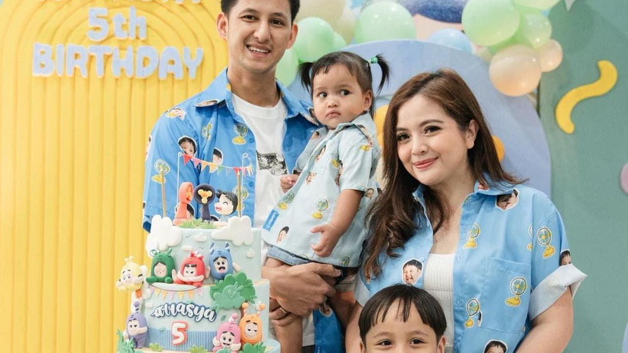 Potret Awet Muda Tasya Kamila, Tetap Memesona dari Penyanyi Cilik hingga Ibu Dua Anak