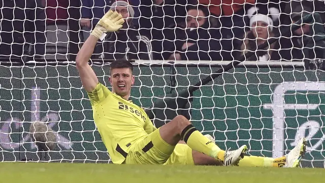 Foto: Nick Pope Cedera, Pangeran Arab Pilih David De Gea atau Deretan Kiper Hebat Ini?