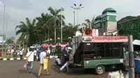 Demo sopir taksi online di depan Gedung DPR (Liputan6.com/ Linus Sandi Satya)