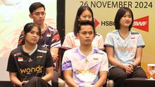 Anthony Sinisuka Ginting (depan kanan) berserta pemain lainnya hadir dalam acara&nbsp;Konferensi Pers Indonesia Masters 2025 yang berlangsung di Hotel Pullman Thamrin, Jakarta Pusat pada Selasa, (26/11/2024) siang WIB. (Bola.com/Abdul Aziz)