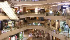Demo di Jakarta, Mal Beroperasi Normal