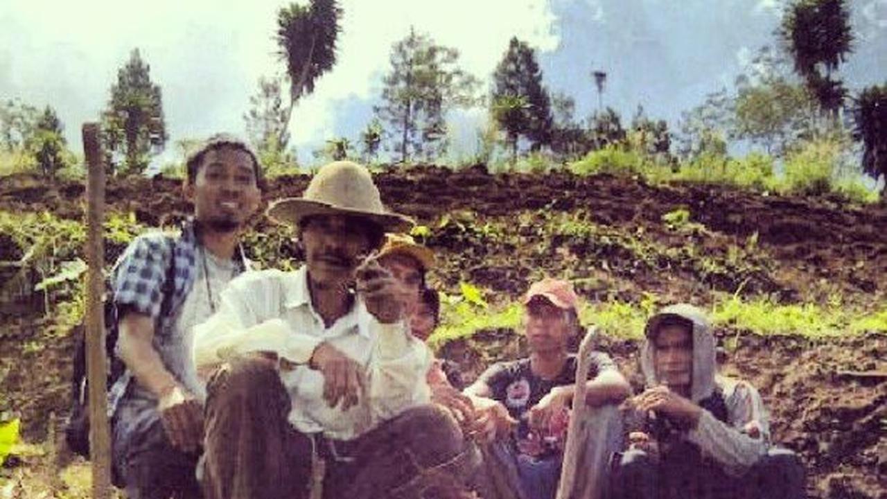 Usai lulus kuliah, Irfan memilih untuk menjajal peruntungan menjadi petani singkong di daerah Cigombong, Jawa Barat selama 2 tahun.