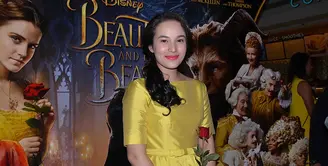 Menyaksikan film bertajuk Beauty and The Beast ternyata juga disenangi para selebriti Indonesia berikut ini. Sebut saja Chelsea Islan, Giring Nidji, Sandra Dewi, dan Shireen Sungkar. Berikut adalah komentar mereka soal film itu. (Deki Prayoga/Bintang.com)