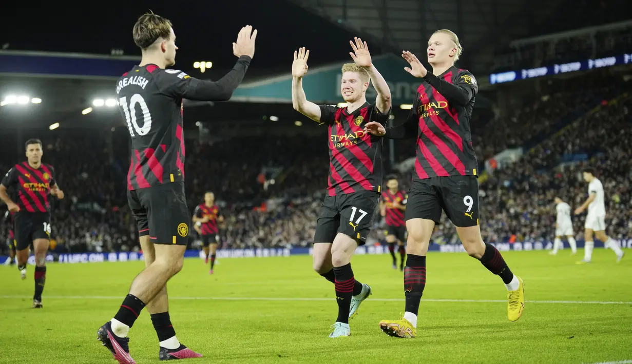 Kemenangan ini membuat Manchester City naik ke posisi kedua klasemen dengan nilai 35, tertinggal lima angka dari Arsenal dan unggul dua poin dari Newcastle. (AP Photo/Jon Super)