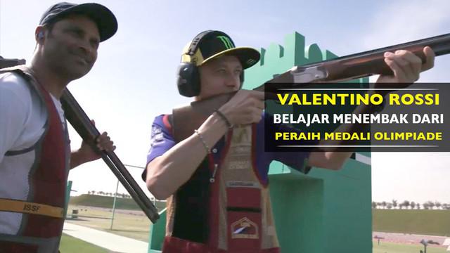 Jelang seri pembuka MotoGP 2017 di Qatar, pebalap Yamaha Movistar, Valentino Rossi, dapat pelajaran menembak dari peraih medali Olimpiade.