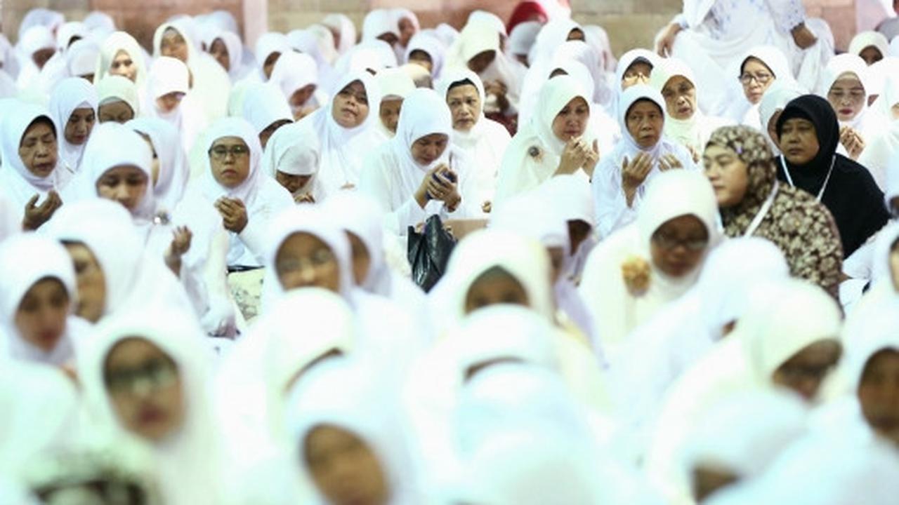 Manasik umroh dan dzikir akbar di Masjid Istiqlal