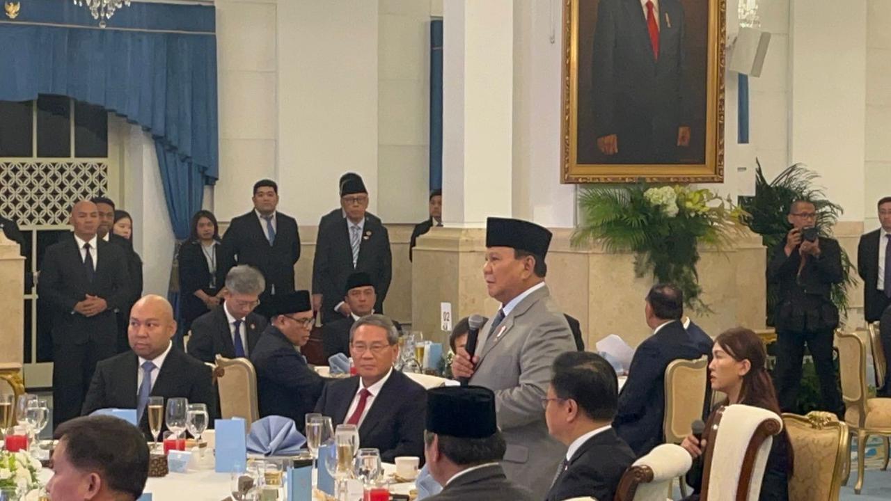Prabowo Ajak PM China Bersulang saat Jamuan Makan Siang: Untuk Kesehatan Presiden Xi Jinping
