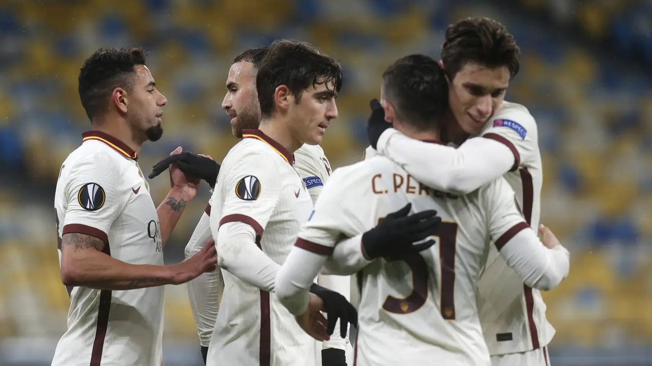 FOTO: Borja Mayoral Cetak Brace, AS Roma Tundukkan Shakhtar Donetsk 2-1 - Tim AS Roma